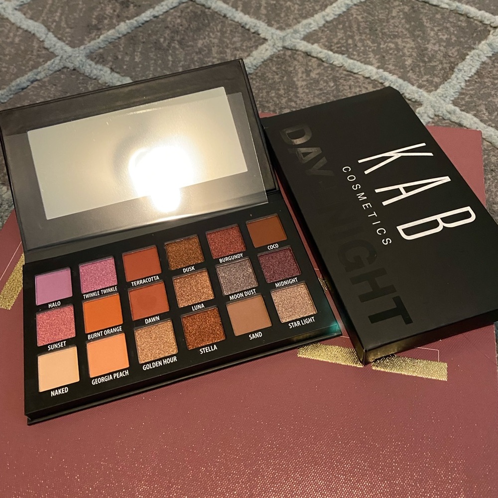 NIB Makeup Bundle 🤩 - Picture 9 of 10